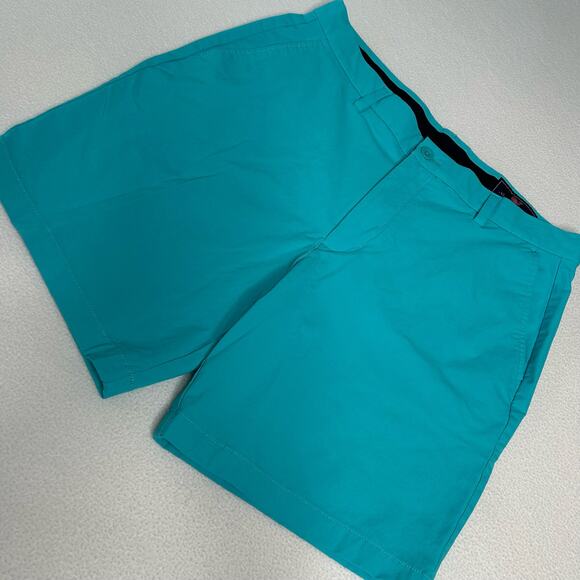 Vineyard Vines Men's Size 34 On The Go Performance Golf Shorts Green 1H001141 - Picture 1 of 8